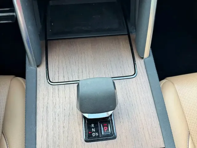 Land Rover Discovery Sport — Фото автомобиля 21