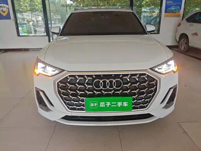 Audi Q3 — Фото автомобиля 2
