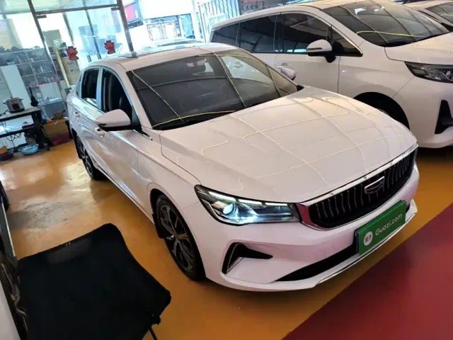 Geely Emgrand — Фото автомобиля 3