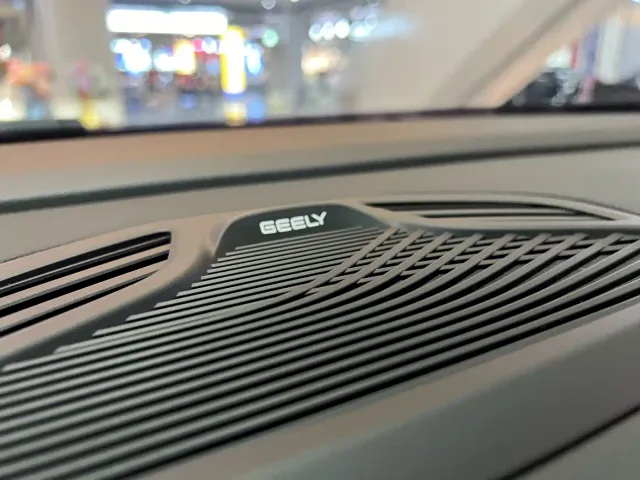 Geely Xingyue L — Фото автомобиля 16
