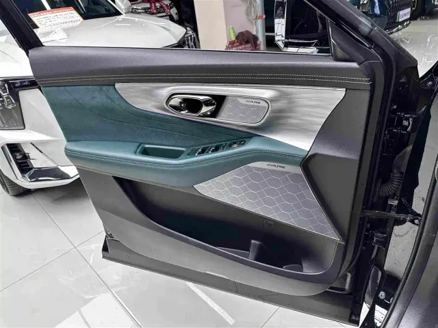 GAC Trumpchi GS8 — Фото автомобиля 11
