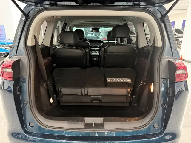 GAC Trumpchi M6 — Фото автомобиля 20