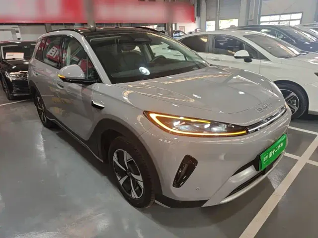 BYD Sealion 05 EV — Фото автомобиля 3