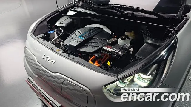 Kia Niro — Фото автомобиля 6