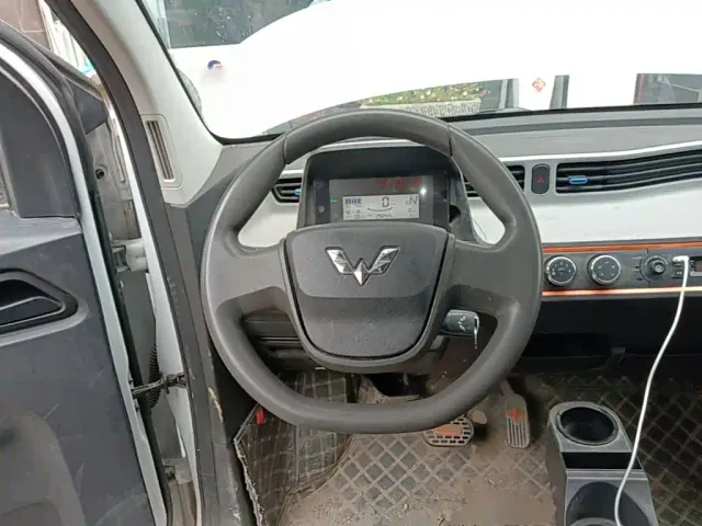 Wuling Hongguang Mini EV — Фото автомобиля 10