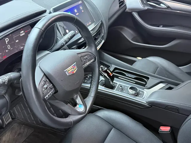 Cadillac CT5 — Фото автомобиля 7