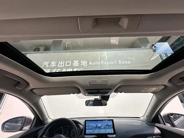 Nissan Sylphy — Фото автомобиля 12