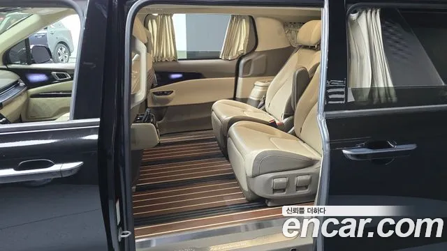 Kia Canival Carnival 4 поколение Бензин 7 мест Hi-Limousine — Фото автомобиля 11