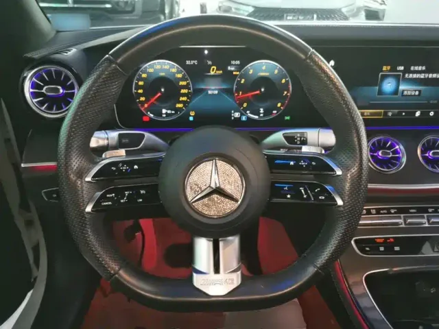 Mercedes-Benz E-Class — Фото автомобиля 10