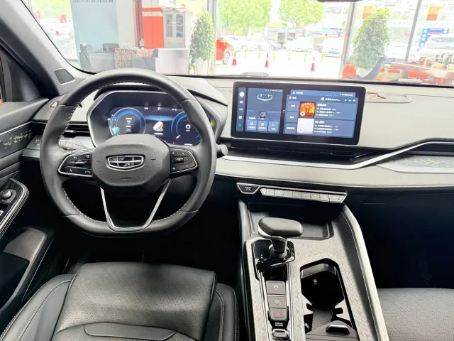Geely Binyue — Фото автомобиля 7