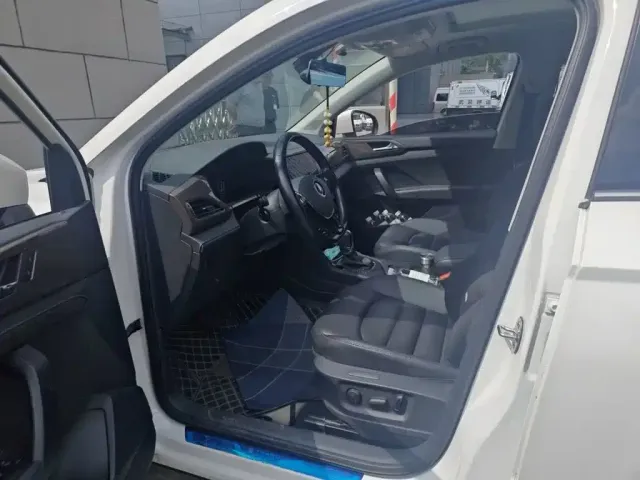 Volkswagen Tharu — Фото автомобиля 12