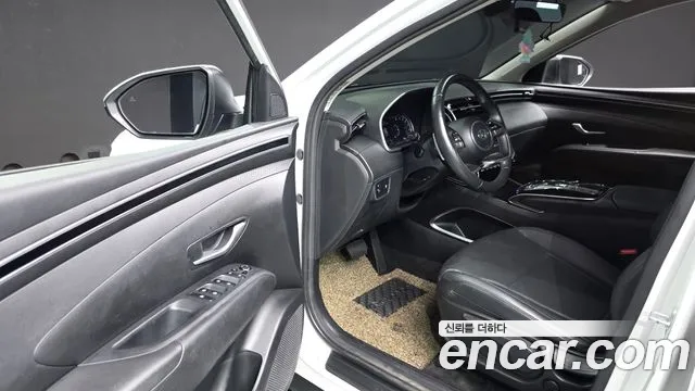 Hyundai Tucson Tucson (NX4) Бензин 1.6 турбо 2WD — Фото автомобиля 10