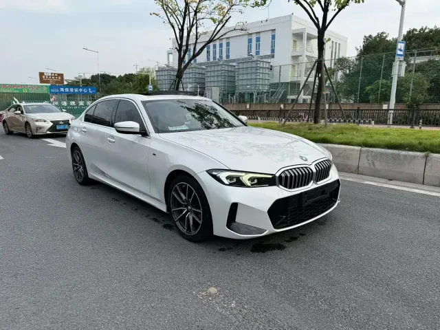 BMW 3 Series — Фото автомобиля 2