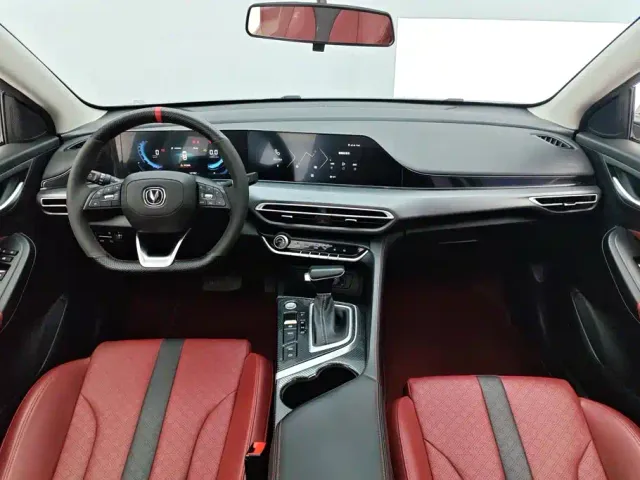Changan Eado — Фото автомобиля 12
