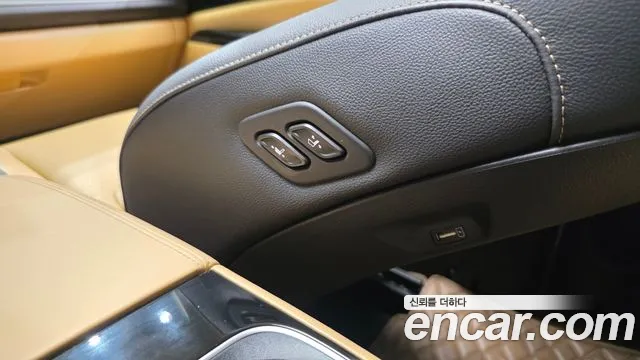 Kia Carnival Generation 4 — Фото автомобиля 28