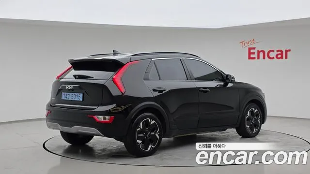 Kia Niro — Фото автомобиля 2