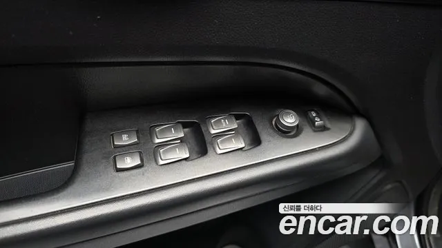 KG_Mobility_Ssangyong Rexton Новый Rexton Sport Дизель 2.2 4WD — Фото автомобиля 30