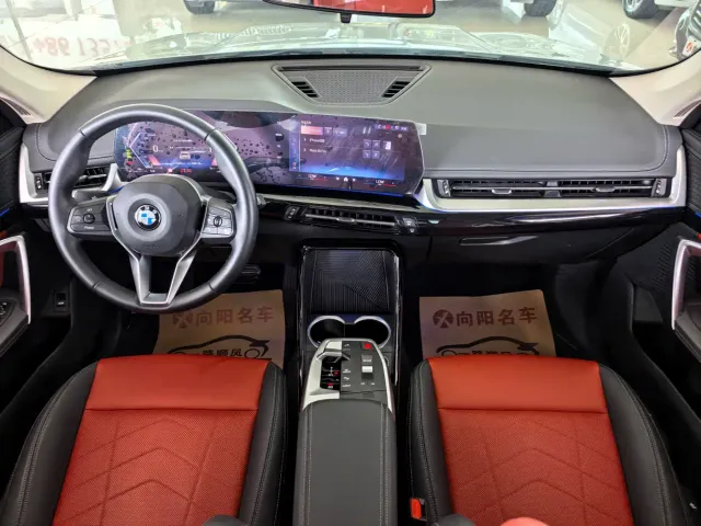 BMW X1 — Фото автомобиля 12