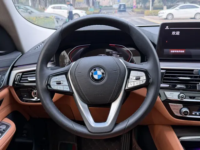 BMW 6 Series Gran Turismo — Фото автомобиля 8