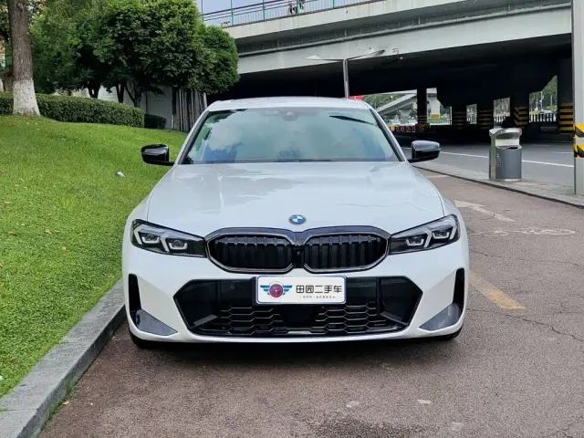 BMW 3 Series — Фото автомобиля 2