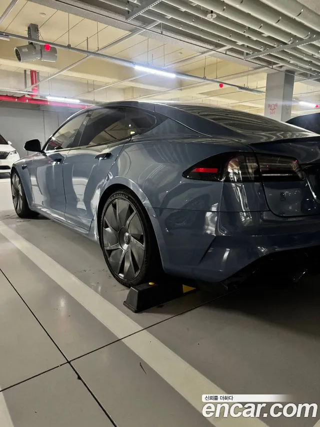 Tesla Model S — Фото автомобиля 2