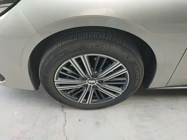 Geely Galaxy Stellar 6 — Фото автомобиля 22