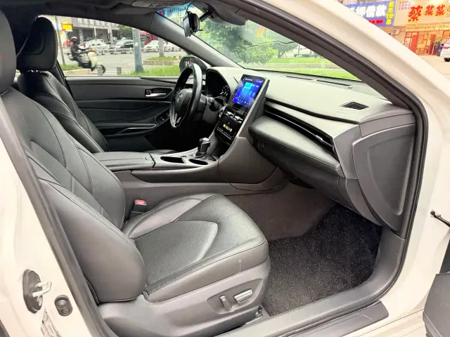 Toyota Avalon — Фото автомобиля 7