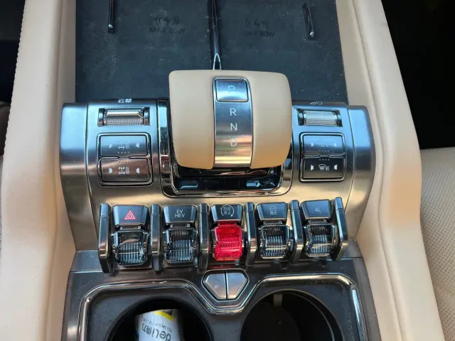 BYD FangChengBao Leopard 8 — Фото автомобиля 11
