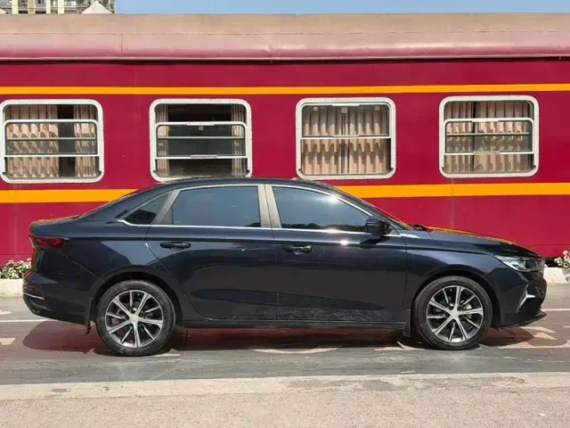 Geely Emgrand — Фото автомобиля 7