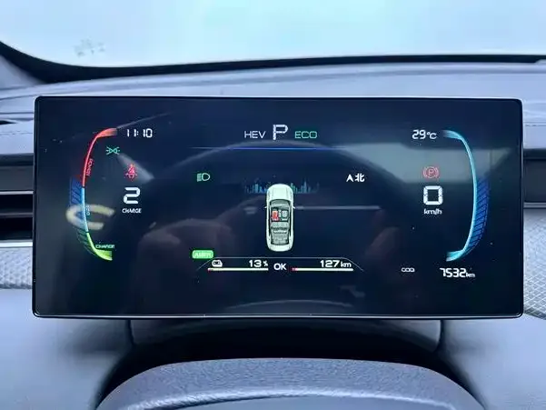 BYD Qin PLUS 2026 Model DM-i 210KM Progressive Edition — Фото автомобиля 5