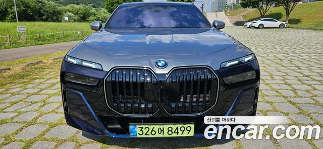 BMW 7-Series 7 серия (G70) — Фото автомобиля 8
