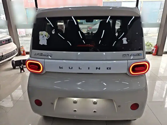 Wuling Hongguang Mini EV — Фото автомобиля 5