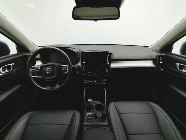 Volvo Volvo XC40 2022 Model T4 AWD Smart Drive Fashion Edition — Фото автомобиля 5