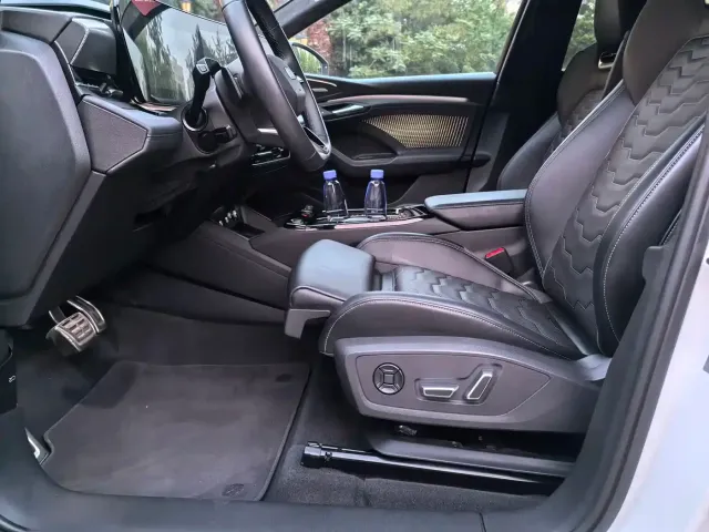 Audi Audi Q6L e-tron 2025 Model Pioneer Edition — Фото автомобиля 7