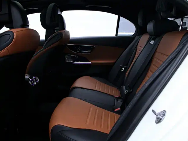 Mercedes-Benz C-Class — Фото автомобиля 16