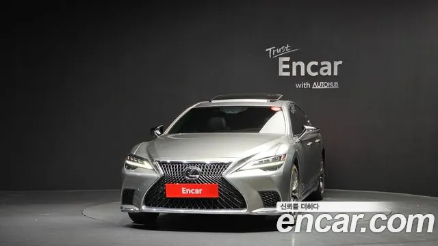 Lexus LS — Фото автомобиля 3