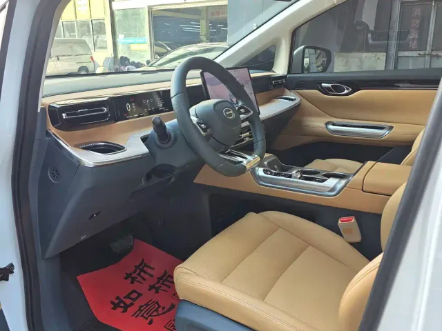 GAC Trumpchi E8 — Фото автомобиля 5