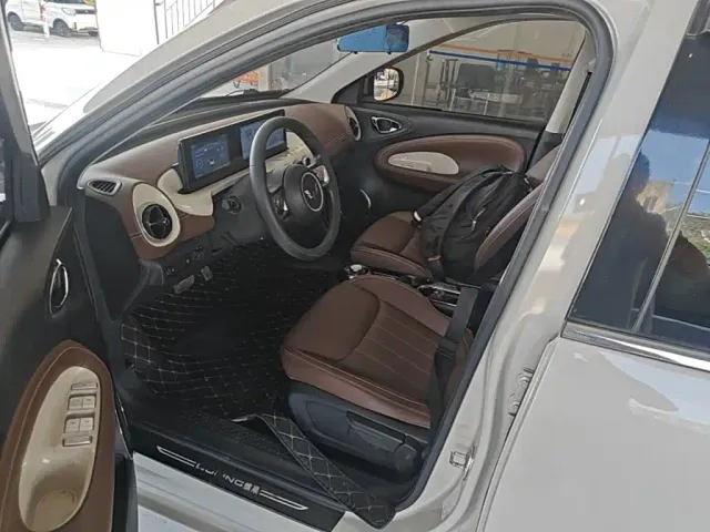Wuling Bingo — Фото автомобиля 14