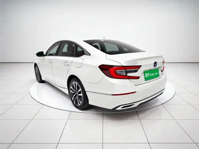 Honda Accord — Фото автомобиля 5