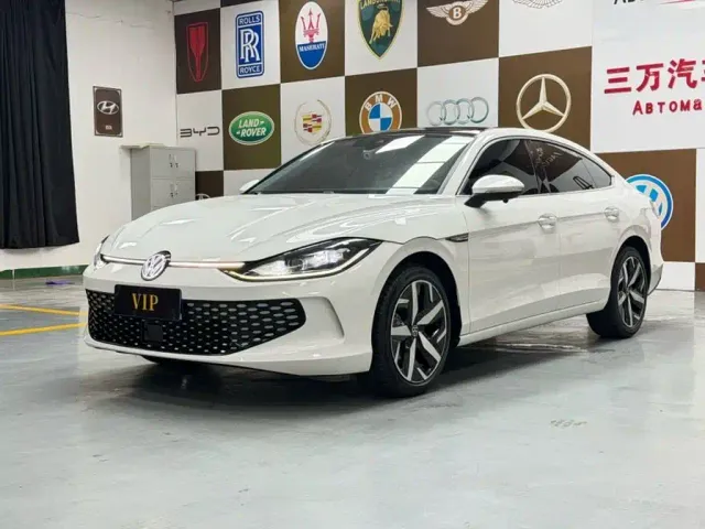 Фотография автомобиля — Volkswagen Lamando