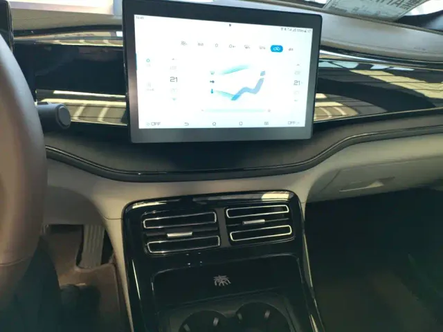 BYD Qin PLUS — Фото автомобиля 12
