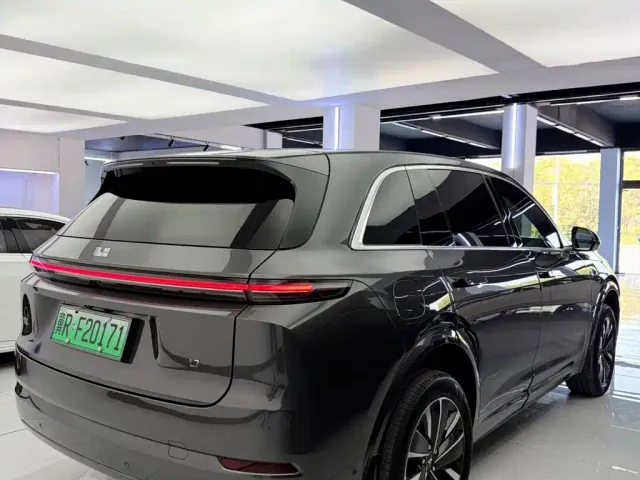 Li Auto L7 — Фото автомобиля 6