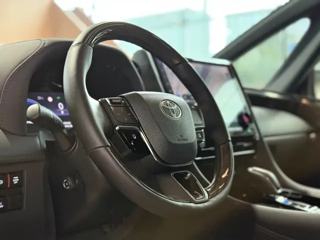 Toyota Alphard 2024 Hybrid 2.5L Prestige Edition — Фото автомобиля 6
