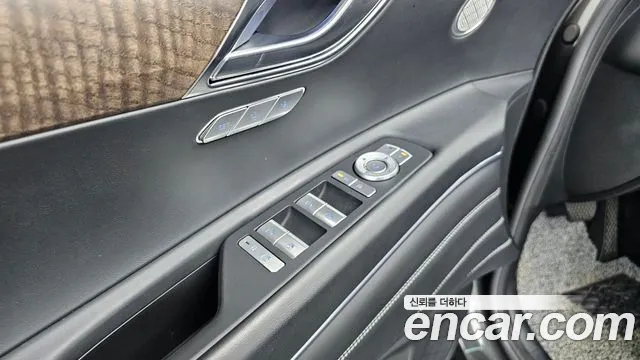 Genesis GV80 — Фото автомобиля 27