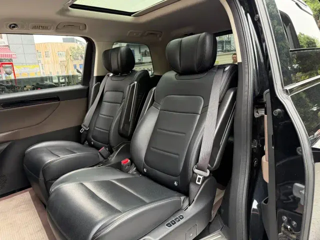 GAC Trumpchi E8 — Фото автомобиля 12