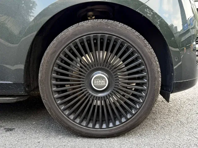 Land Rover Range Rover — Фото автомобиля 21