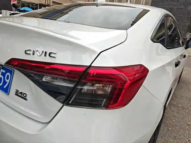 Honda Civic — Фото автомобиля 7