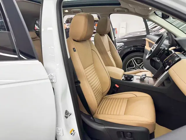 Land Rover Discovery Sport — Фото автомобиля 15