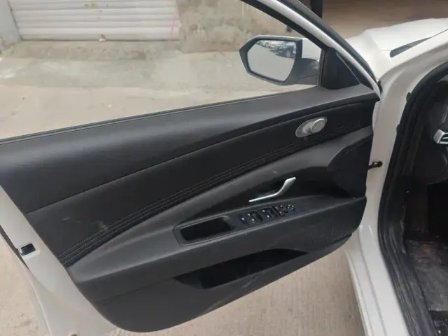 Hyundai Elantra — Фото автомобиля 7