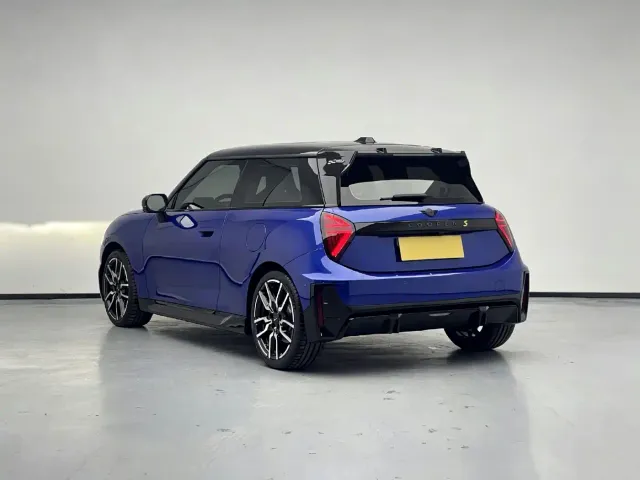 MINI Cooper — Фото автомобиля 5